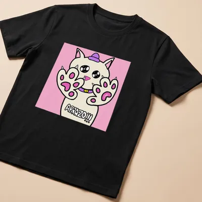 Kawaii cat t-shirt with the text 'ABRAZO!!!' above a cute cat illustration
